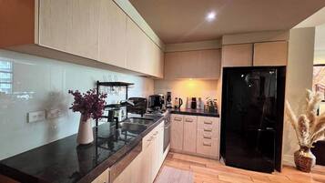 Room, 1 Bedroom, Smoking | Interior