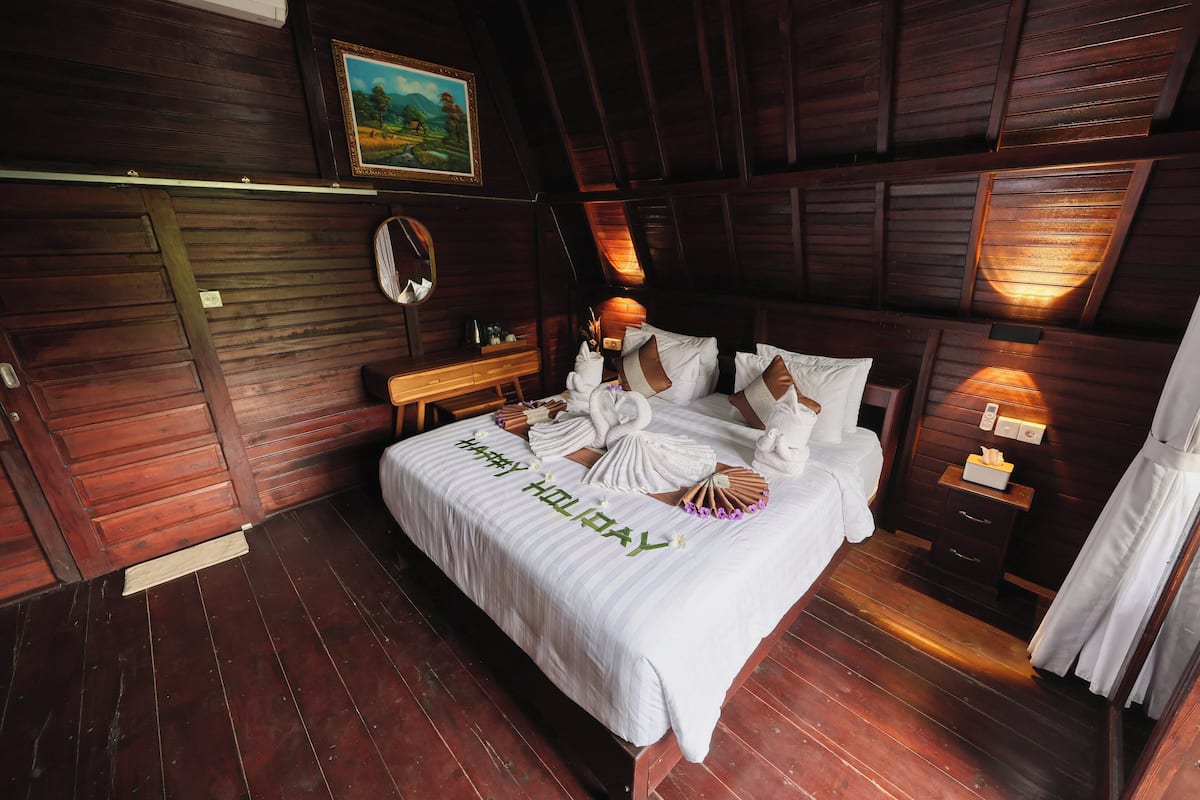 Habitación doble, balcón, vistas al patio | Wifi gratis y ropa de cama