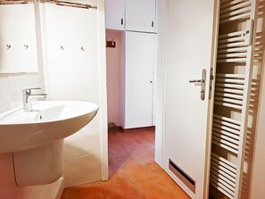 Bathroom - Vrbo Property (Grömitz)