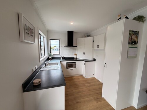 Newly renovated 2 bedroom retreat in walkable area to local winerys