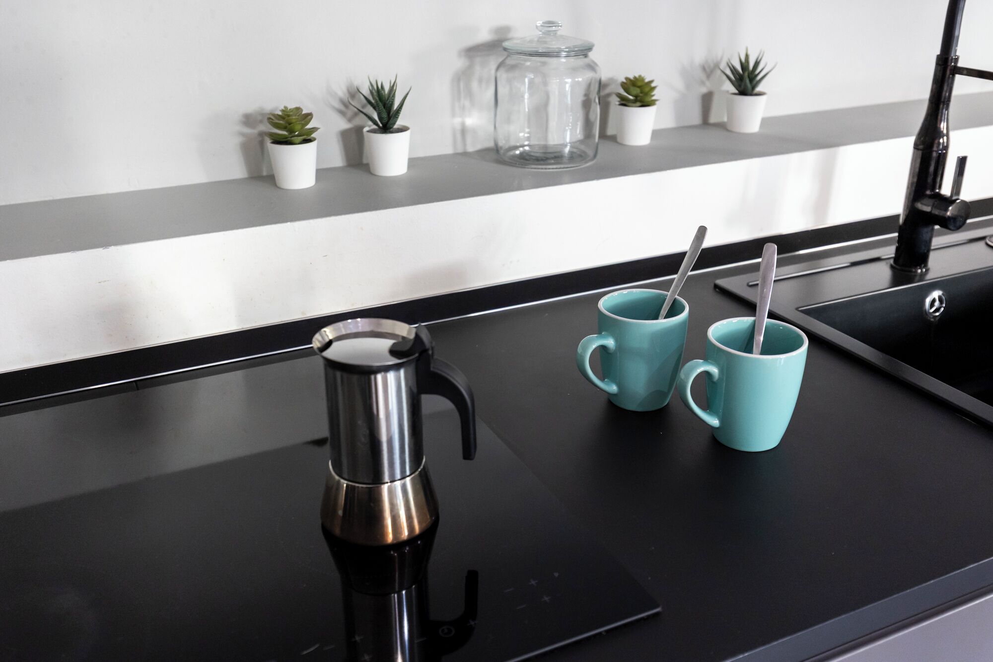 電冰箱、爐台、鍋具/餐盤/廚房用品