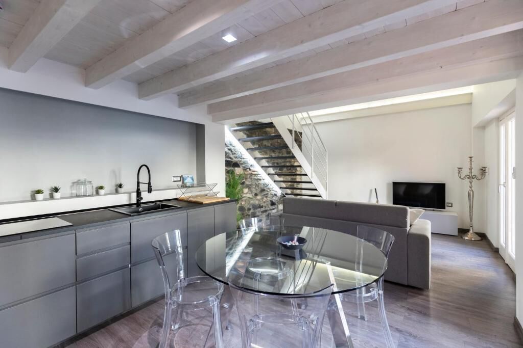 Deluxe-Apartment, Balkon, Stadtblick | Eigene Küche | Kühlschrank, Herdplatte, Wasserkocher, Toaster