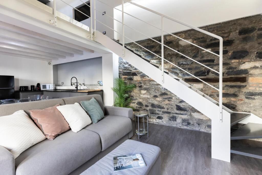 Deluxe Apartment, Balcony, City View | Living area
