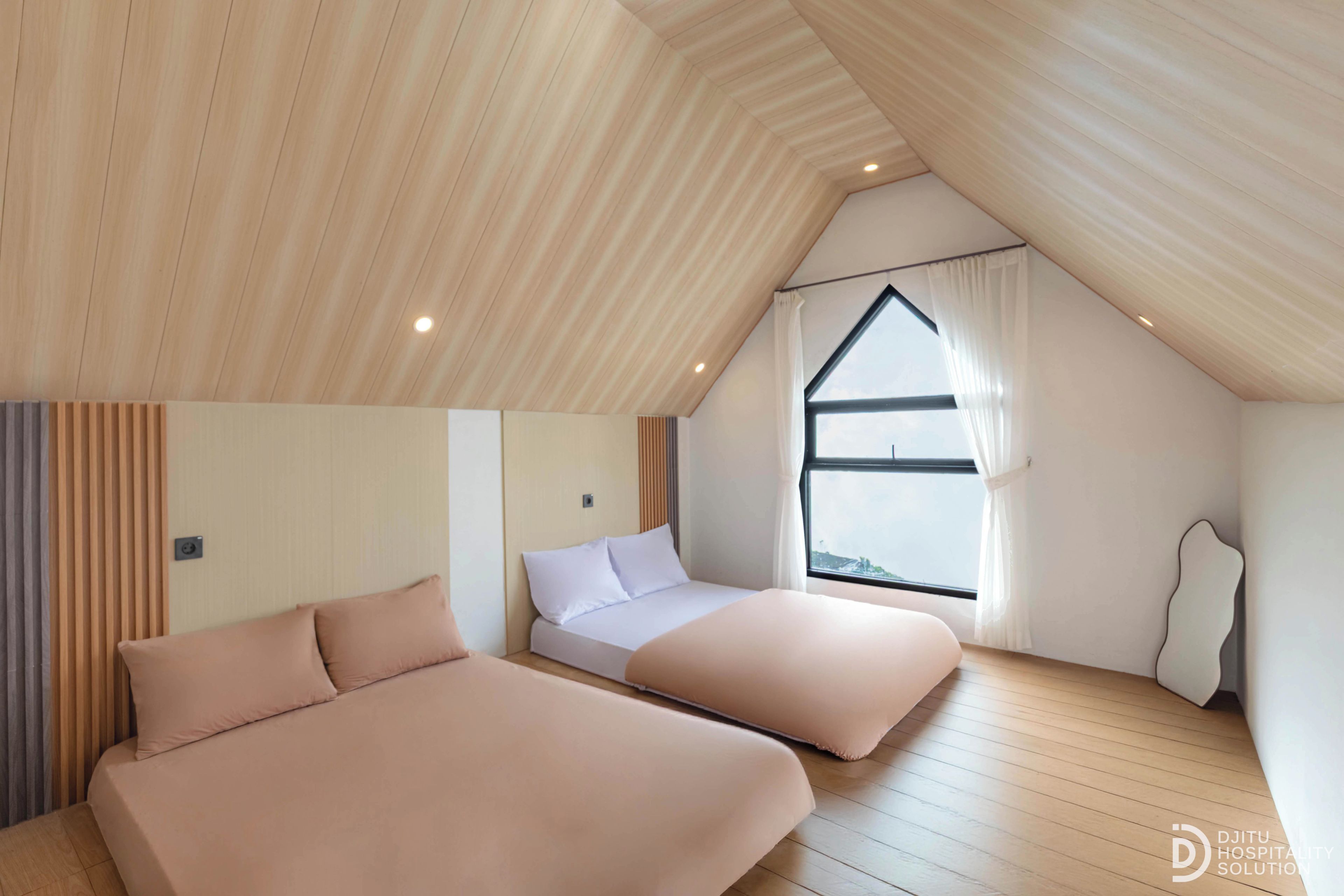 Comfort Cabin, Balcony, Mountain View | WiFi (free), bed sheets