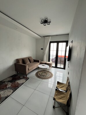 Comfort Villa, Balcony, Mountain View | Living area - Lovia Villa Dieng (Kejajar)