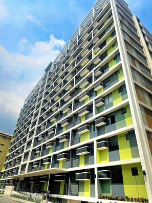 Exterior - MG Serenity Suite / 2-bedroom condo with Balcony (Taguig)