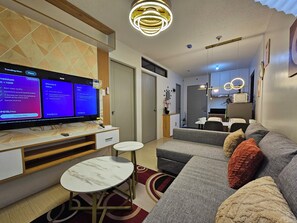 Smart TV - MG Serenity Suite / 2-bedroom condo with Balcony (Taguig)
