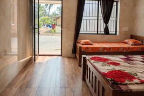 Standard-Ferienhaus, Blick auf den Innenhof | Kostenloses WLAN