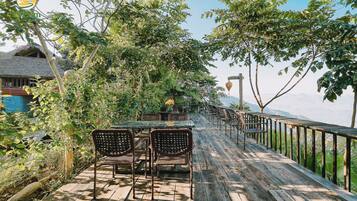 Bar (in der Unterkunft)