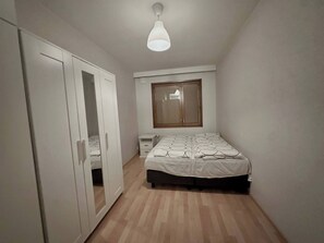 2 dormitorios, tabla de planchar con plancha, Internet y ropa de cama