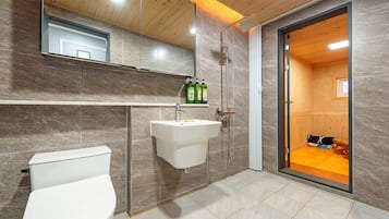 Eenvoudige kamer, 3 slaapkamers (Private Pool Villa) | 3 slaapkamers, gratis wifi