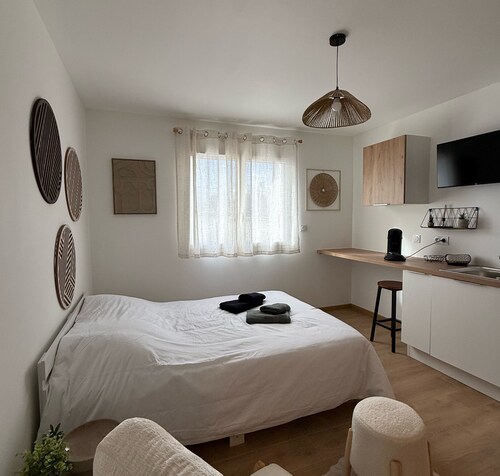 Studio moderne climatisé – 20 min Bordeaux