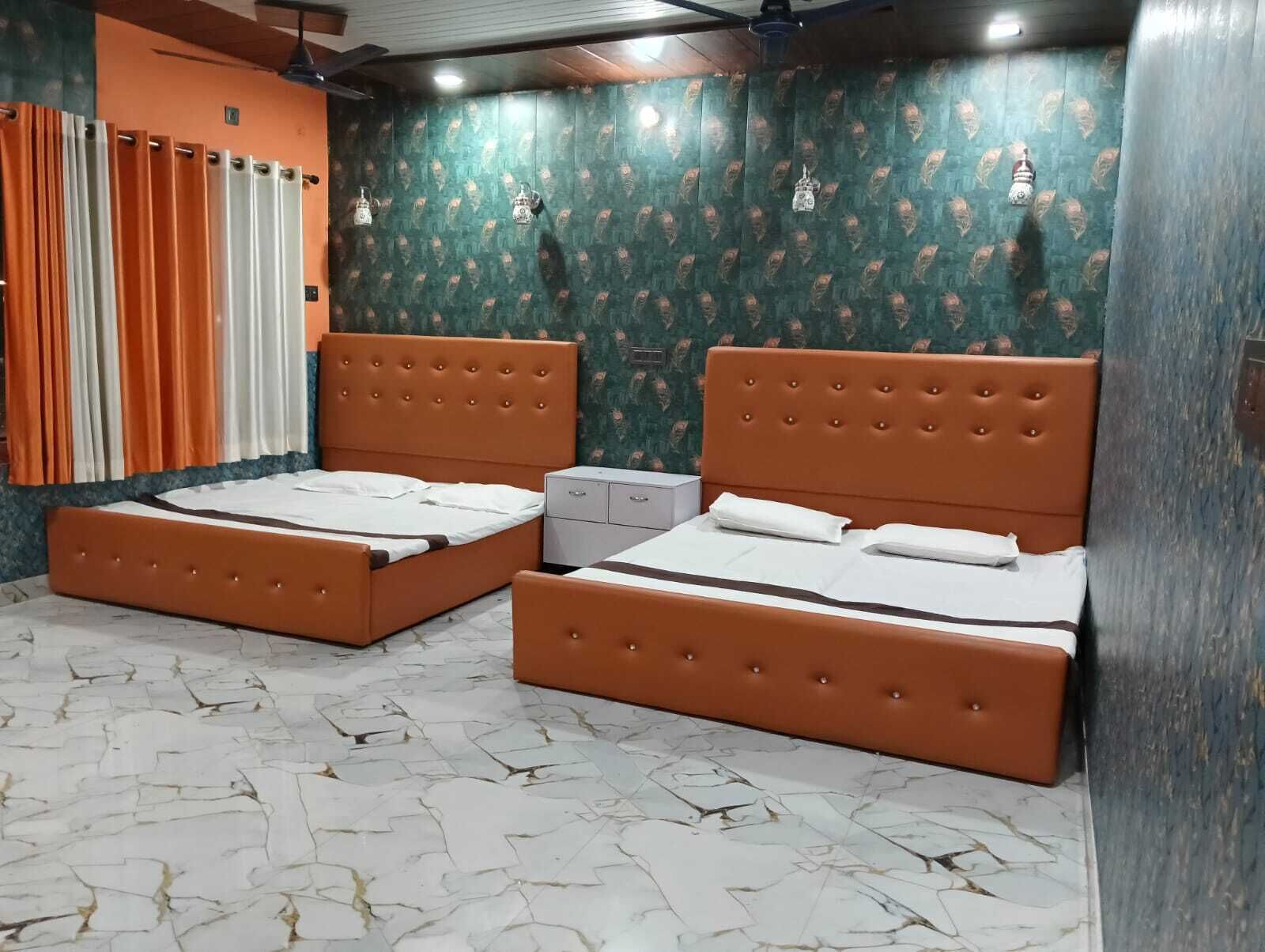 Habitación cuádruple | Camas extra, wifi gratis y ropa de cama 