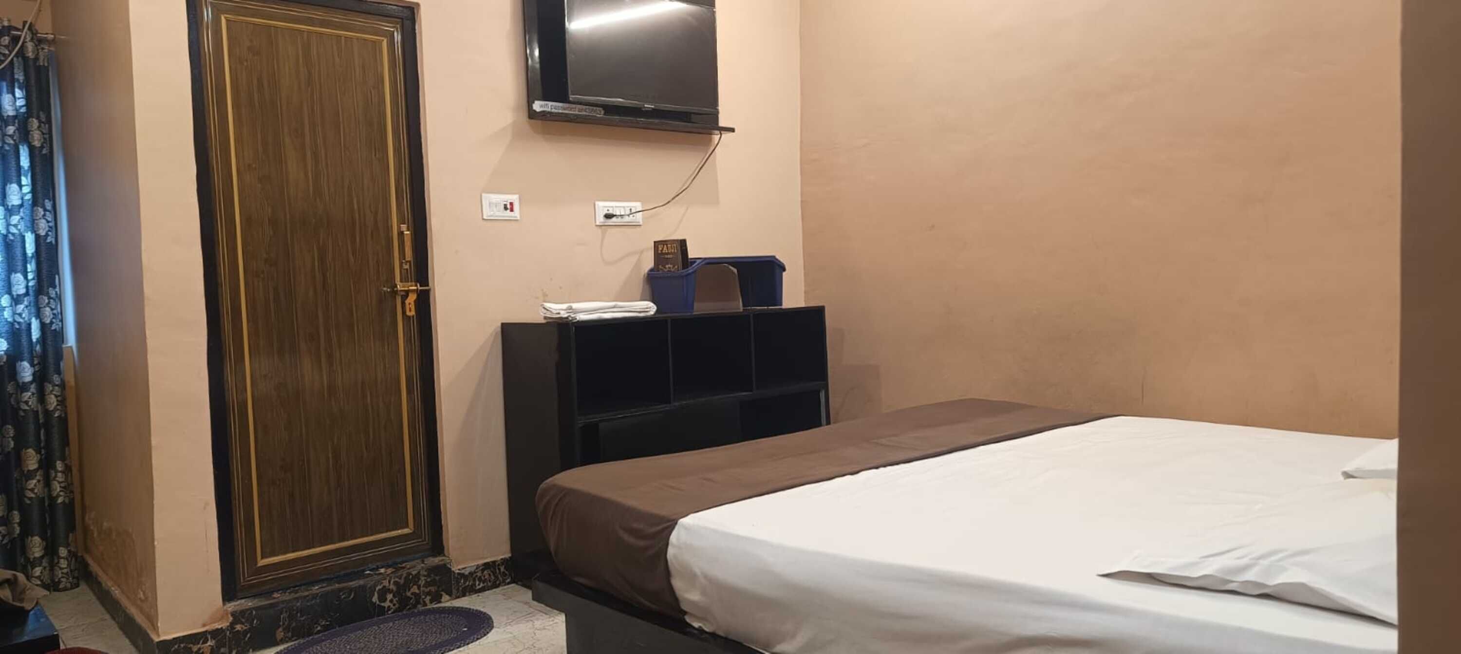 Camas extras/dobráveis (sobretaxa), Wi-Fi de cortesia, roupa de cama