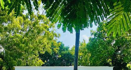 Nyumba Nyekundu- Perfect hideaway, ideal for up to 4 guests in two double rooms.