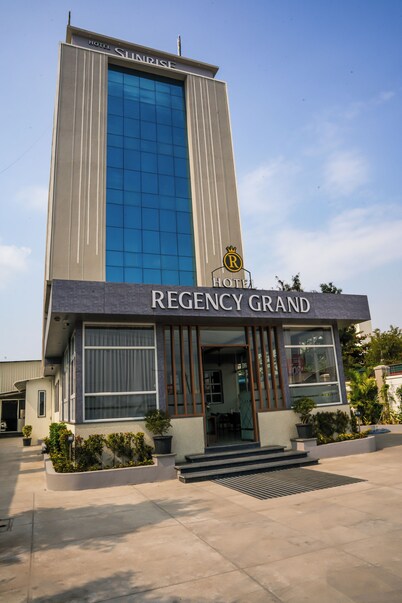 Hotrel Regency Grand