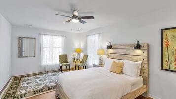 5 bedrooms, iron/ironing board, WiFi, bed sheets