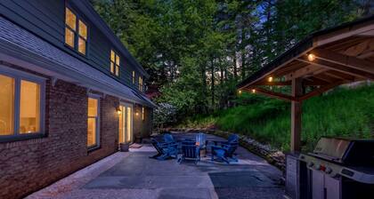 Whispering Fern Retreat | 4-Acre Luxury Escape, Fire Pit