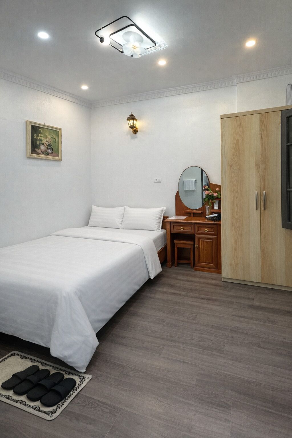 Basic-Zimmer, Stadtblick | Schreibtisch, laptopgeeigneter Arbeitsplatz, kostenloses WLAN