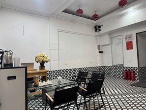 Dining - HC Luxury Apartment 02 (Phuong O Cho Dua)