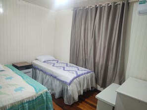 3 bedrooms, desk, iron/ironing board, travel cot