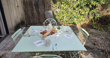Charming house in a quiet location - 40 minutes from the beach