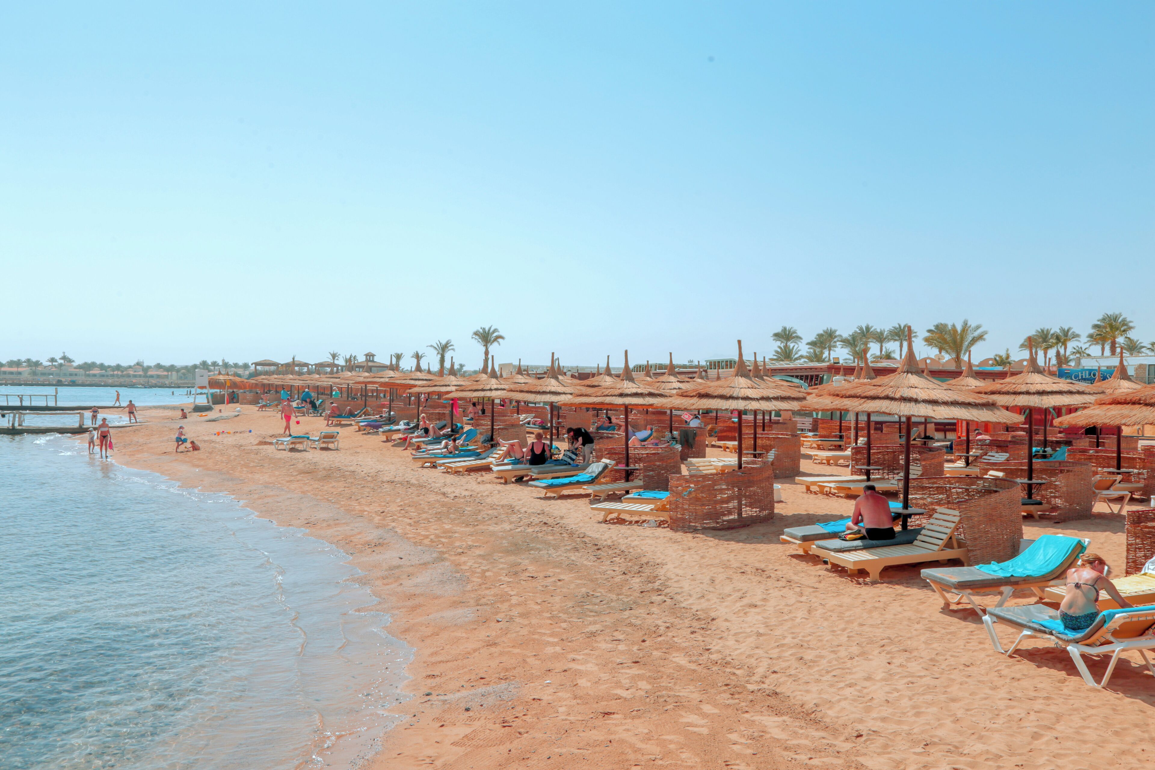 Private beach, free beach shuttle, sun-loungers, beach umbrellas