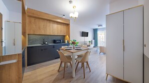 Appartement (201 C) | Cuisine privée | Réfrigérateur, surface de cuisson, bouilloire électrique