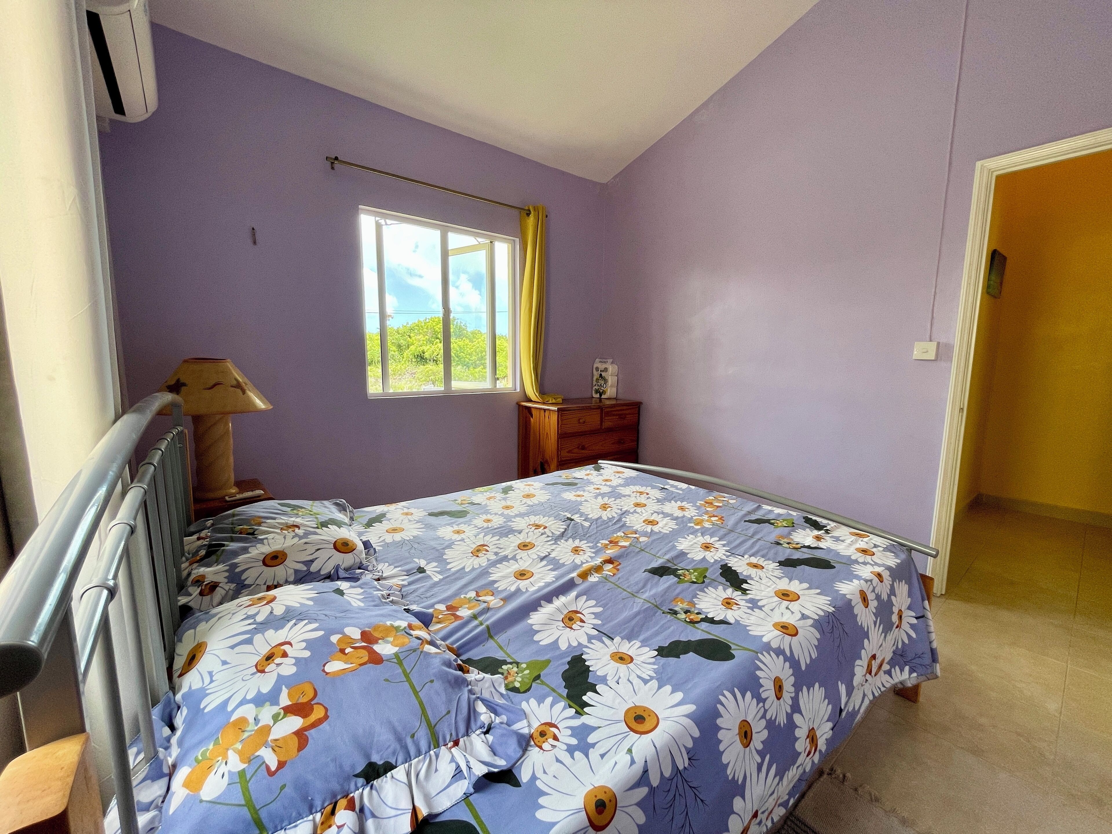 3 slaapkamers, een bureau, een strijkplank/strijkijzer, gratis wifi