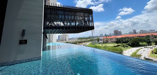 Lumi Tropicana by Livora Haus