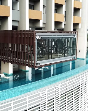 Outdoor pool, free pool cabanas, pool loungers - Lumi Tropicana by Livora Haus (Petaling Jaya)