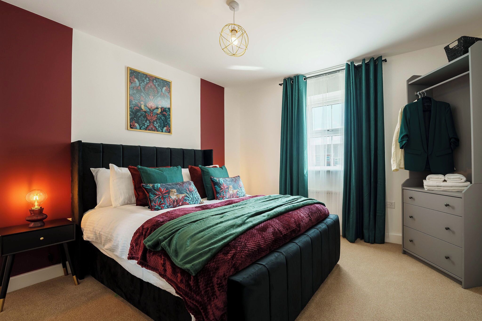 4 bedrooms, WiFi, bed sheets