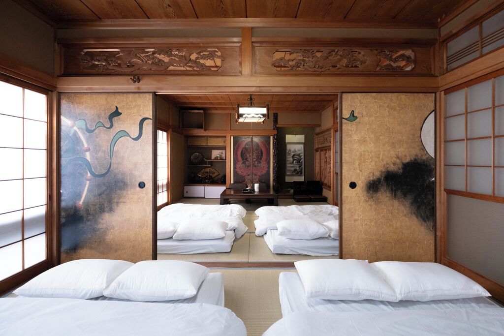 4 bedrooms, Internet, bed sheets