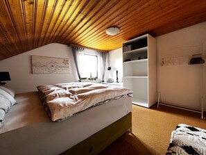 2 dormitorios, tabla de planchar con plancha, wifi y ropa de cama