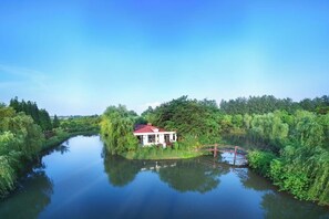 Unclassified image, 5 of 94, button - Yangzhou Rundfel Manor (Yizheng)