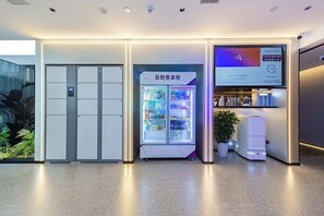 Vending machine - LIS vision hotel (Chongqing)
