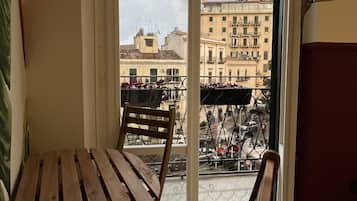 Deluxe trippelrum - utsikt mot staden | Interiör