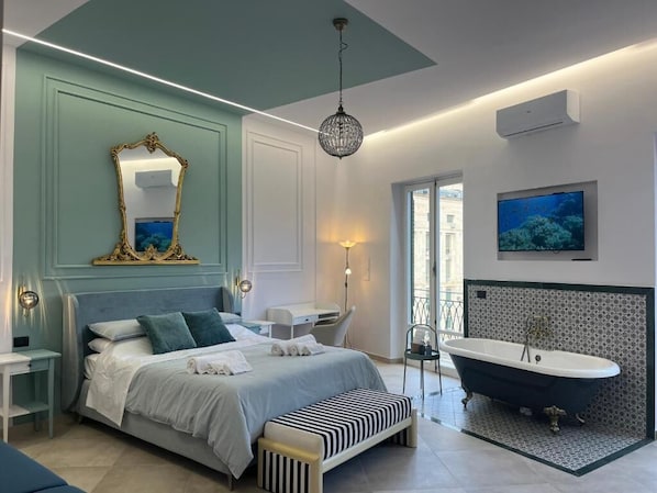 Deluxe Triple Room, City View - Palermo City Garden Lux Suites (Palermo)