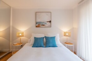 Iron/ironing board, Internet, bed sheets - Harbour at Gerringong (Gerringong)
