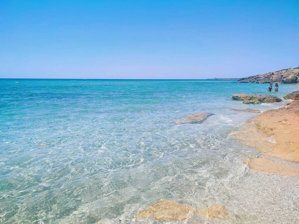Beach - Torregrande comfortable ground floor apartment one step from the beach (Torre Grande)