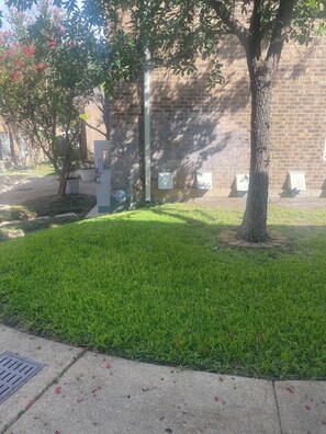 Property grounds - 2 Bedroom and 2 Bathroom Condominium in Medical Center (San Antonio)