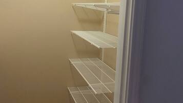 Condo, 2 Bedrooms, Accessible, Smoking | Interior