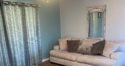 2 Bedroom and 2 Bathroom Condominium in Medical Center
