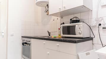 Basic Studio | Dapur peribadi | Peti sejuk mini, ketuhar gelombang mikro, ketuhar, dapur