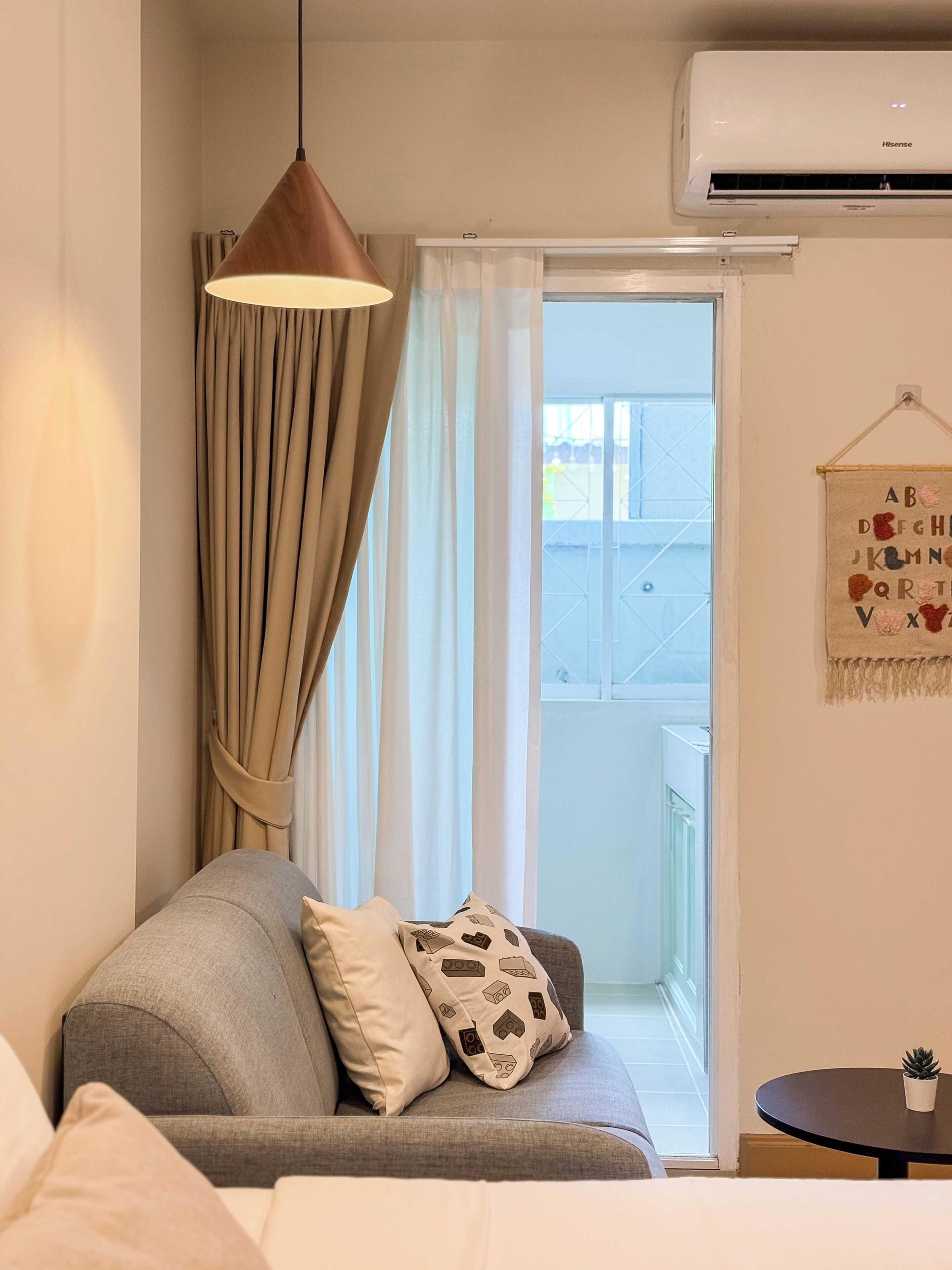 ตู้นิรภัยในห้องพัก, ผ้าม่านกันแสง, Wi-Fi ฟรี