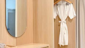 Suite estudio familiar | Caja fuerte, cortinas opacas, wifi gratis