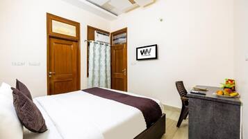 Deluxe-Doppelzimmer | Schreibtisch, laptopgeeigneter Arbeitsplatz, kostenloses WLAN