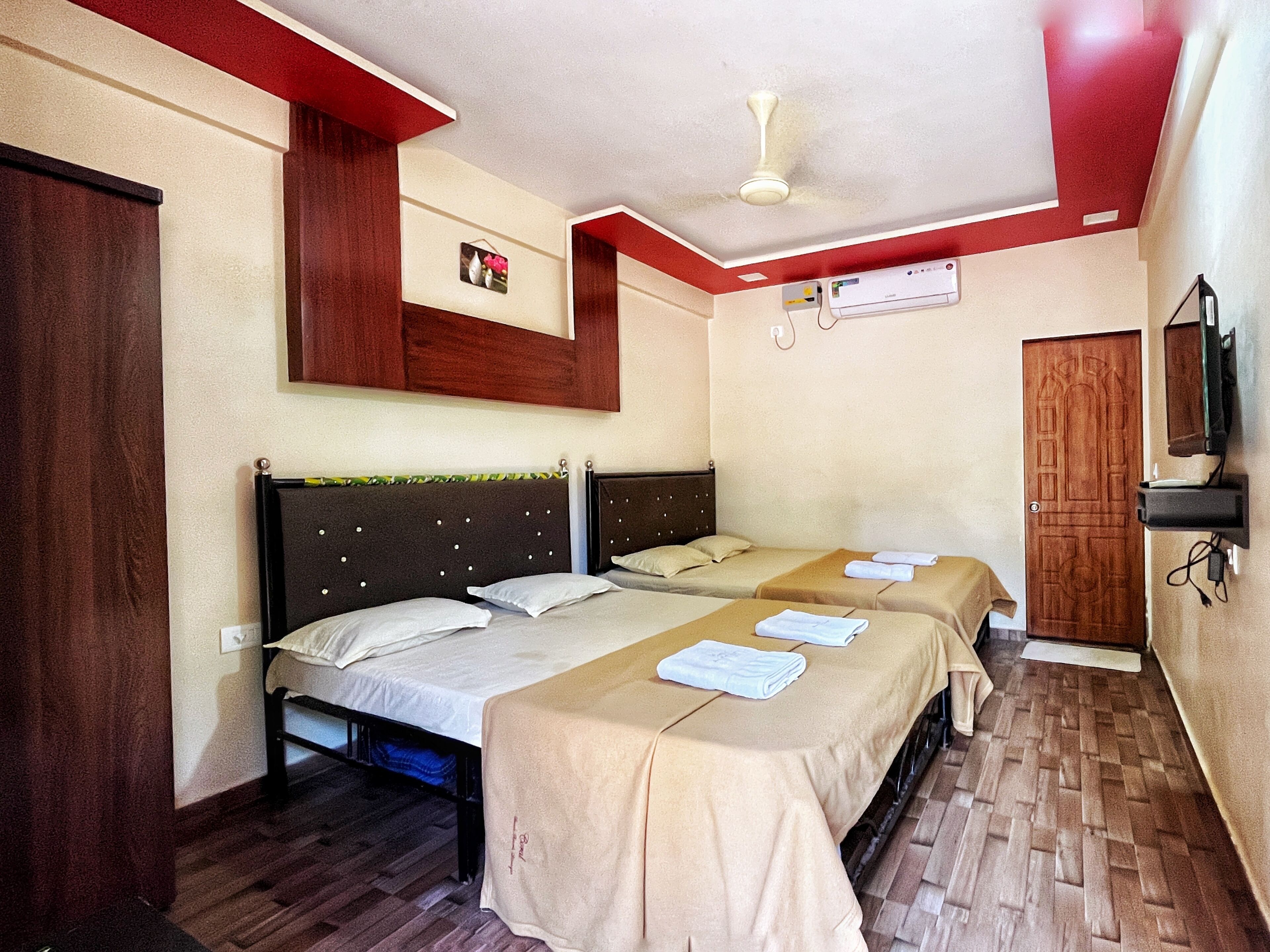 Family Single Room, Courtyard View