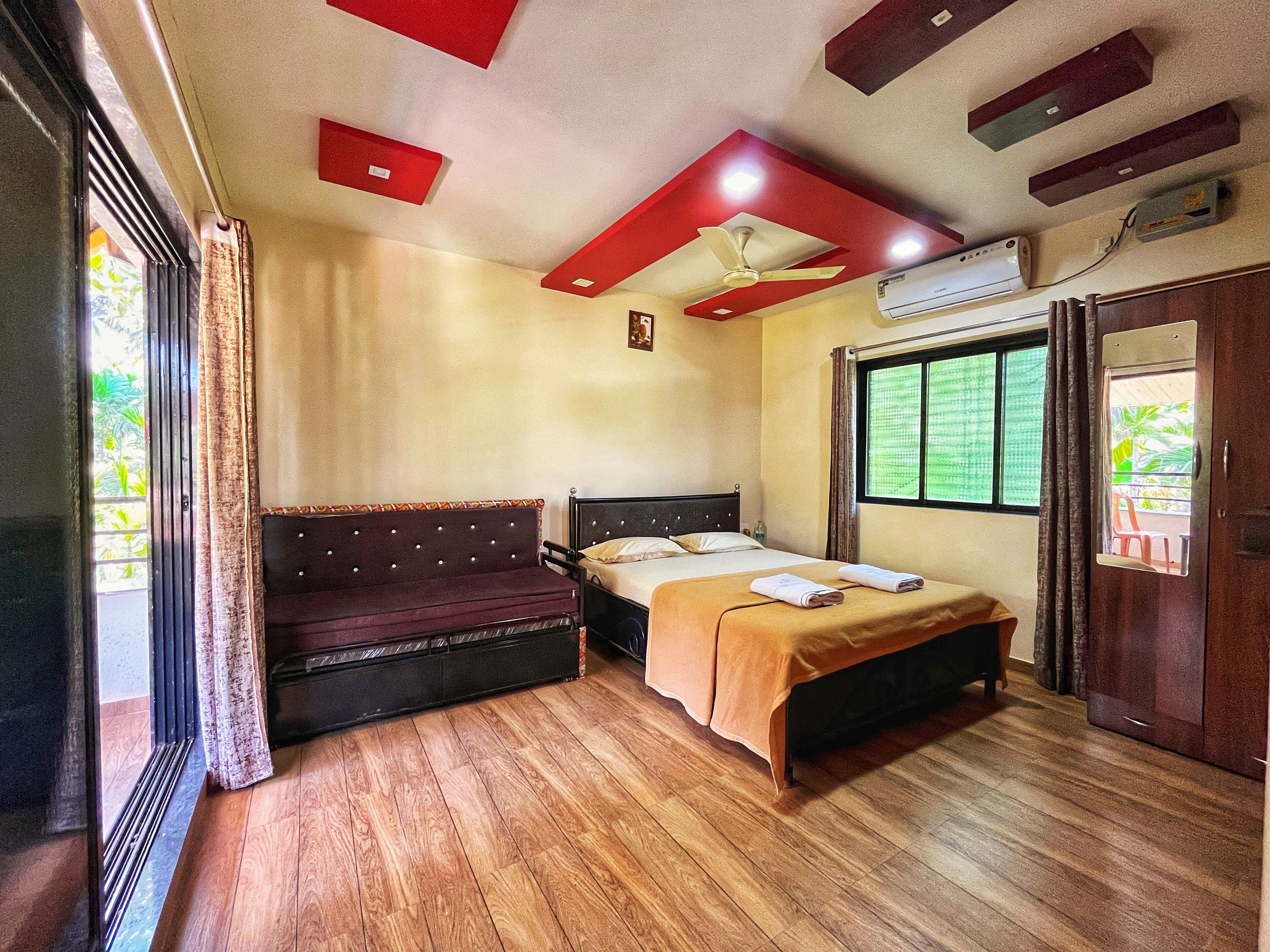 Luxury Single Room, Garden View