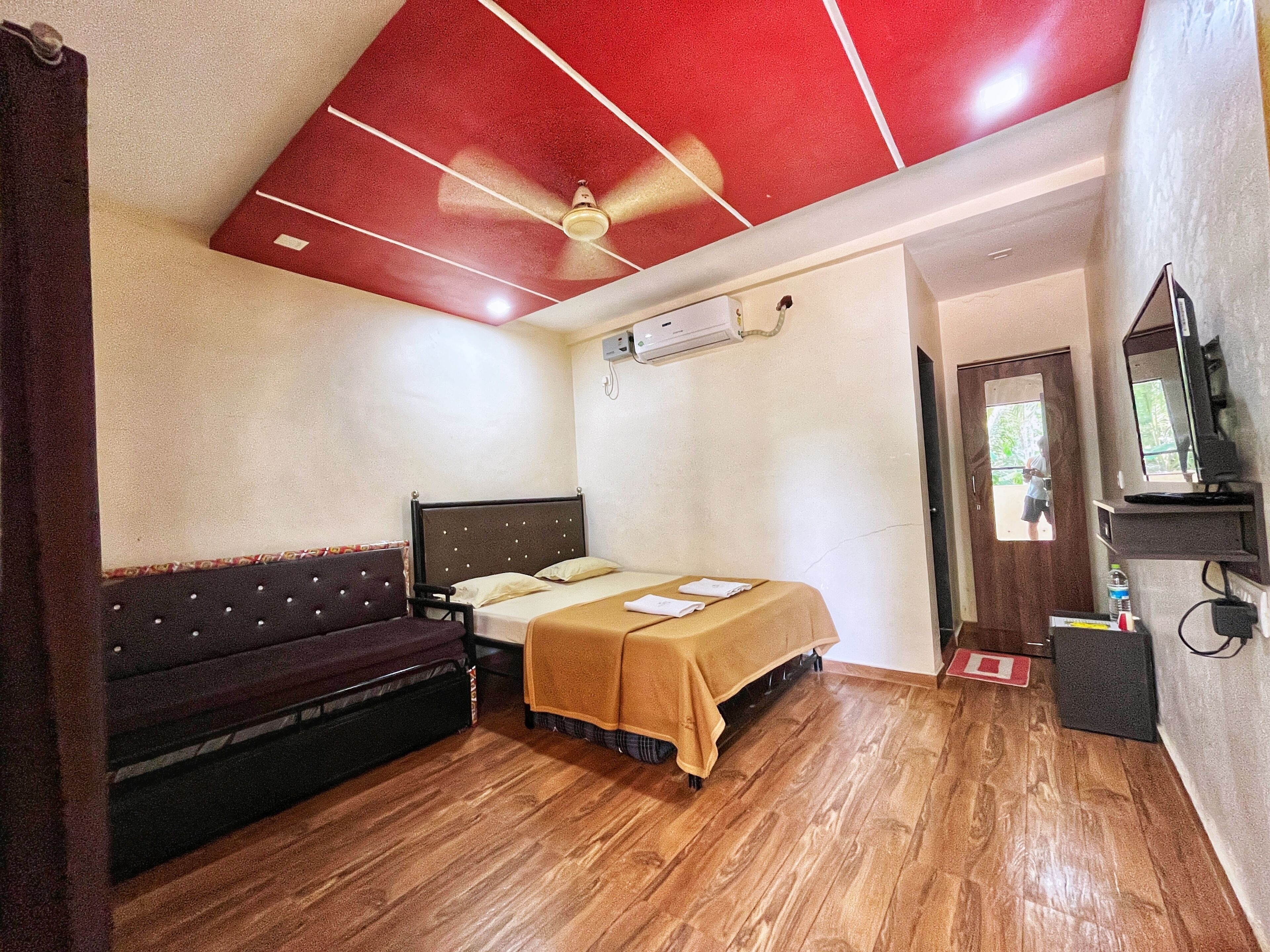 Deluxe Single Room